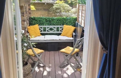 Vassall Apartment | Charming London 2 bed Apartment, Kennington/Oval