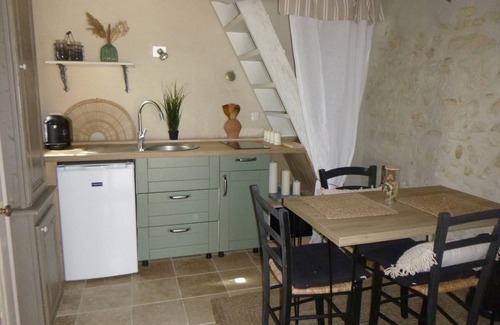 Mazan Cottage | Charming, luxurious country gîte in exceptional surroundings