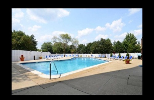 Willowbrook Condo | Charming luxury 2-bedroom condo with AC, fitness room in lovely Willowbrook
