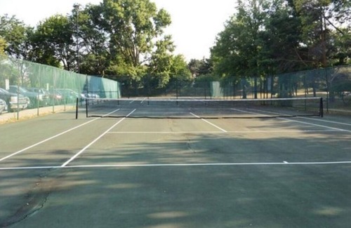 Willowbrook Condo | Charming luxury 2-bedroom condo with fitness room and AC in Willowbrook