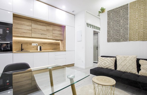 Ventas Apartment | Charming Madrid el Carmen - Seasonal rental