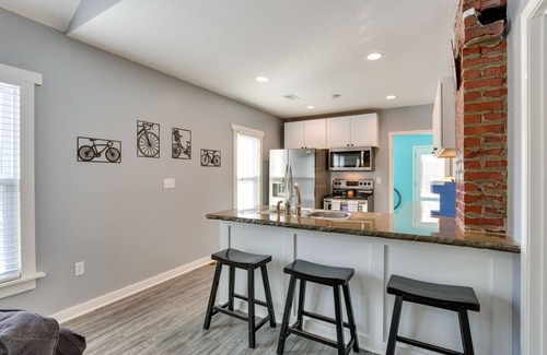 Pleasant Hill House | Charming Missouri Home < 1 Mi to Katy Trail!