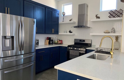 Georgian Acres House | Charming & Modern 2-Bedroom House Austin with AC, WiFi, & More