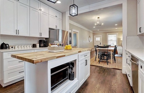 Washington Park West House | Charming Modern Home in Wash Park - 30 DAY RENTAL