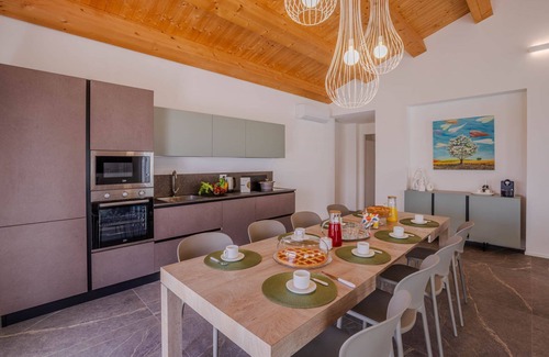 Montecosaro Villa | Charming modern villa with pool, just 15 minutes from the beaches of Civitanova Marche