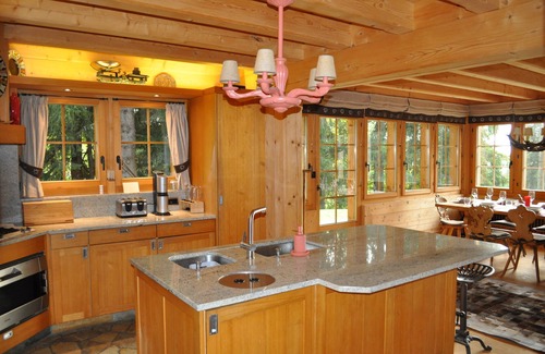 Villars-sur-Ollon Ski Chalet | Charming Mountain Ski Chalet in the Swiss Alpes ski in/out