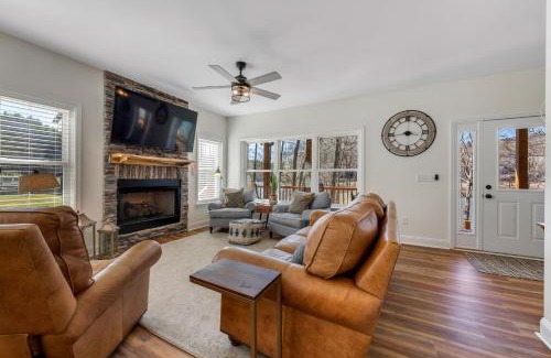 Murphy House | Charming Murphy House with Deck and River Views!