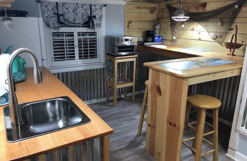 Washington Apartment | Charming, nautical themed 1-bedroom upstairs apartment in Washington ,NC