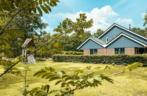 Diffelen Cabin | Charming, new 16-person accommodation