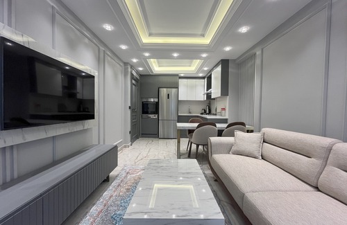 Zeytinburnu Apartment | Charming New Apartment next to ISTANBUL Fisekhane & Marmaray Metro Station