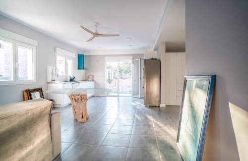 Segur de Calafell House | Charming New Beachside House up to 8 Beds!