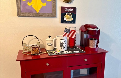 Destrehan House | Charming New Orleans style in Destrehan minutes to MSY airport and FUN