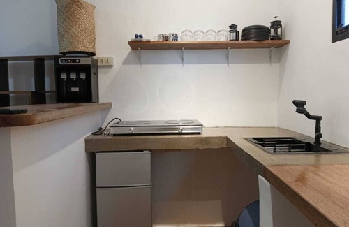 General Luna Apartment | Charming new studio with AC and WiFi in enchanting General Luna