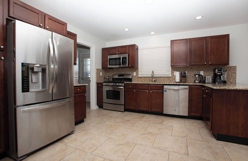 Keansburg House | Charming newly renovated 3-bedroom house two blocks from sandy beach