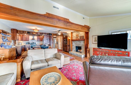 Cave-in-Rock House | Charming Ohio River Home with Water Views & Porch!