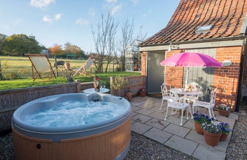 Ranworth Cottage | Charming one bedroomed converted boathouse overlooking Broad, Ranworth.