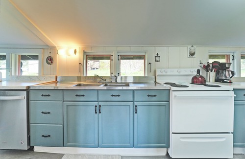 Orrs Island Cottage | Charming Orr's Island Cottage w/Ocean Views