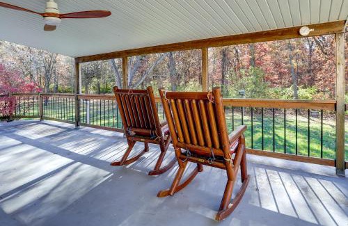 Paris House | Charming Paris Home with Porch Hunt and Unwind!