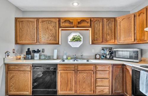 Troutville Cottage | Charming pet friendly 2bedroom cottage with pool and goats in serene Troutville.