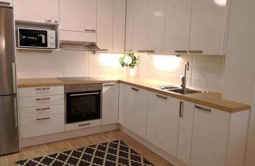 Tikkurila Apartment | Charming Pine View Apartment