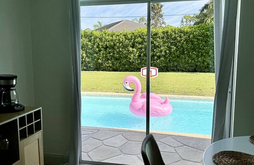 Willoughby Acres House | Charming Pool Home Near Beach
