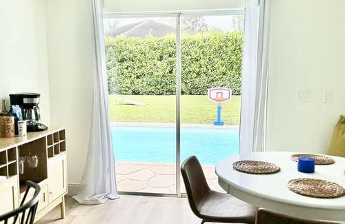 Willoughby Acres House | Charming Pool Home Near Beach