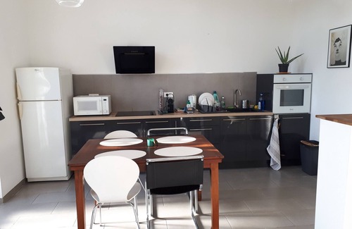 Bompas Apartment | Charming, quiet and functional apartment with a garden. Free parking in front