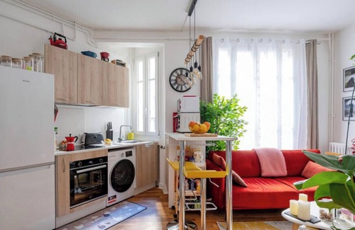 Quartier des Grandes-Carrieres Apartment | Charming quiet apartment near Montmartre