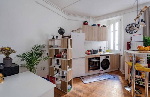 Quartier des Grandes-Carrieres Apartment | Charming quiet apartment near Montmartre