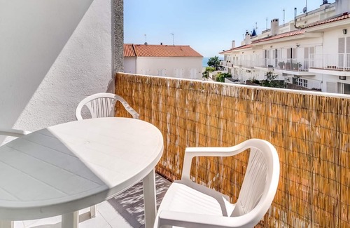 Sant Pol De Mar Apartment | Charming, quiet and bright sea-side apartament