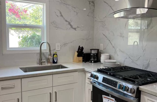 Walnut Valley House | Charming remodeled 1 bedroom/1 Bath with AC, WiFi in awesome Baldwin Park