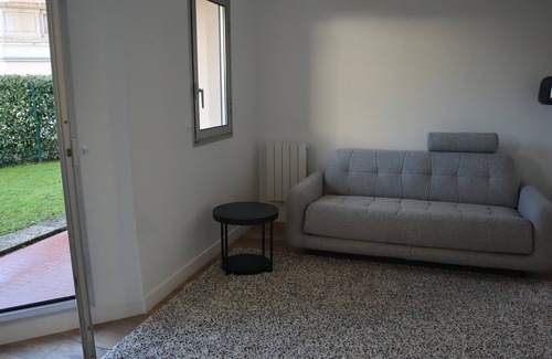 Rueil-Malmaison Apartment | Charming renovated T1 Rueil Malmaison : Mobility lease