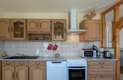 Montipouret Cottage | Charming Renovated House with Garden, Near Châteauroux – Ideal for Family Getaways