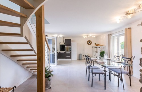 Donges Cottage | Charming Renovated Stable, Quiet Near Center, Close to Beaches, Enclosed Garden, Pet-Friendly