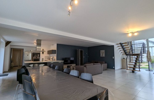 Mosnay Cottage | Charming Restored Barn with Heated Pool, Near George Sand's Country