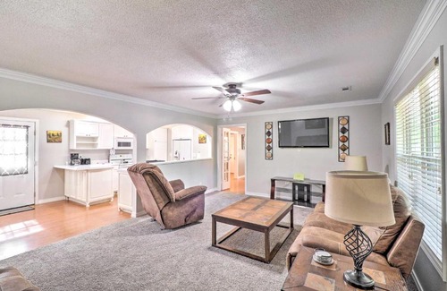 Dogwood Park House | Charming Retreat Less Than 2 Mi to Cranfield Marina!