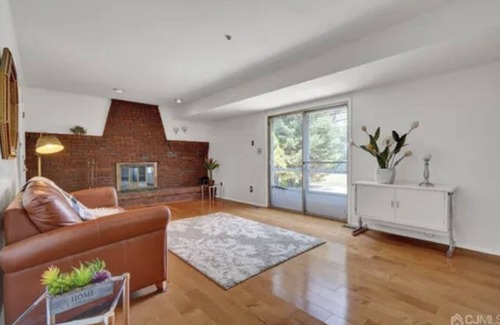 East Brunswick House | Charming Retreat in the heart of East Brunswick