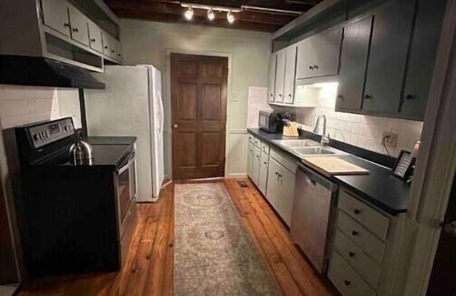 Goodsprings House | Charming River Cabin Retreat, Sleeps 14, near fishing and hunting + boat parking