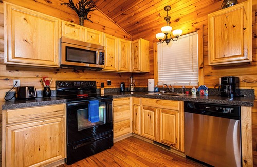 Barren Springs House | Charming riverside with stunning views, cozy interiors, full amenities, and spacious decks.