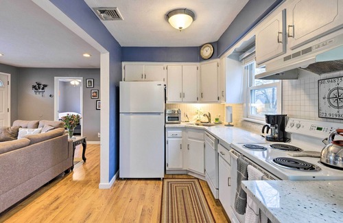 Rocky Point House | Charming Rocky Point Home ~ 1 Mi to Beach!