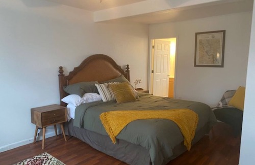 St. Maries Hotel | Charming Room 3 in the St. Maries Inn