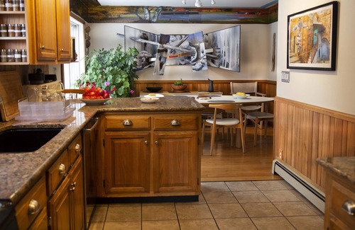 West Kill House | Charming, Roomy, Art-filled House Surrounded by Mountain Views/Natural Beauty