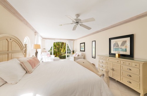 Westmoreland House | Charming - Royal Villa 14