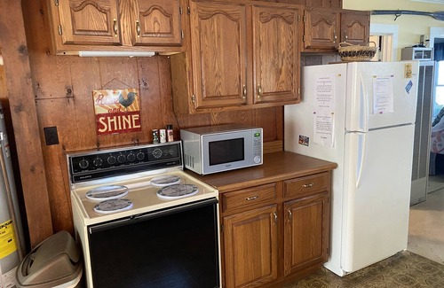 Englands Point Cottage | Charming, Rustic Lake Cottage, Great For Families Who Want To Get Away!