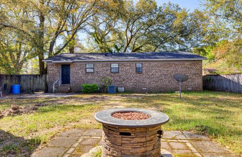 Satsuma House | Charming Satsuma Home about 14 Mi to Mobile!