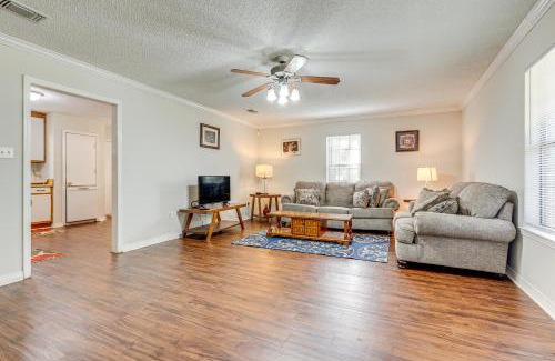 Satsuma House | Charming Satsuma Home about 14 Mi to Mobile!