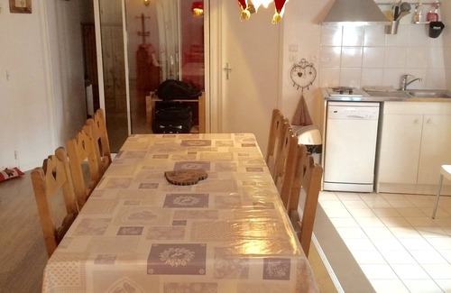 Flumet Apartment | Charming Savoyard apartment in the village center