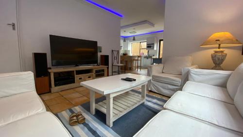 Onrus Apartment | Charming Sea Side Sun Apartment