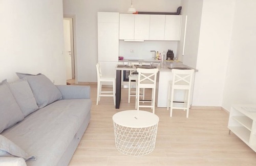 Aliko Apartment | Charming Seafront Appartment