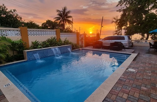 Hopewell House | Charming Seaview Studio with Private Pool & Complimentary Airport Transfer!